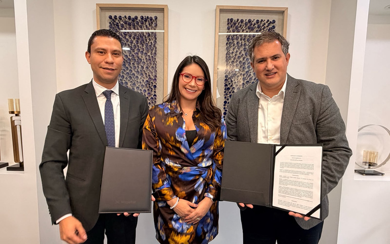 Fundação Santillana e HISPASAT Colômbia impulsionam a  Educação digital